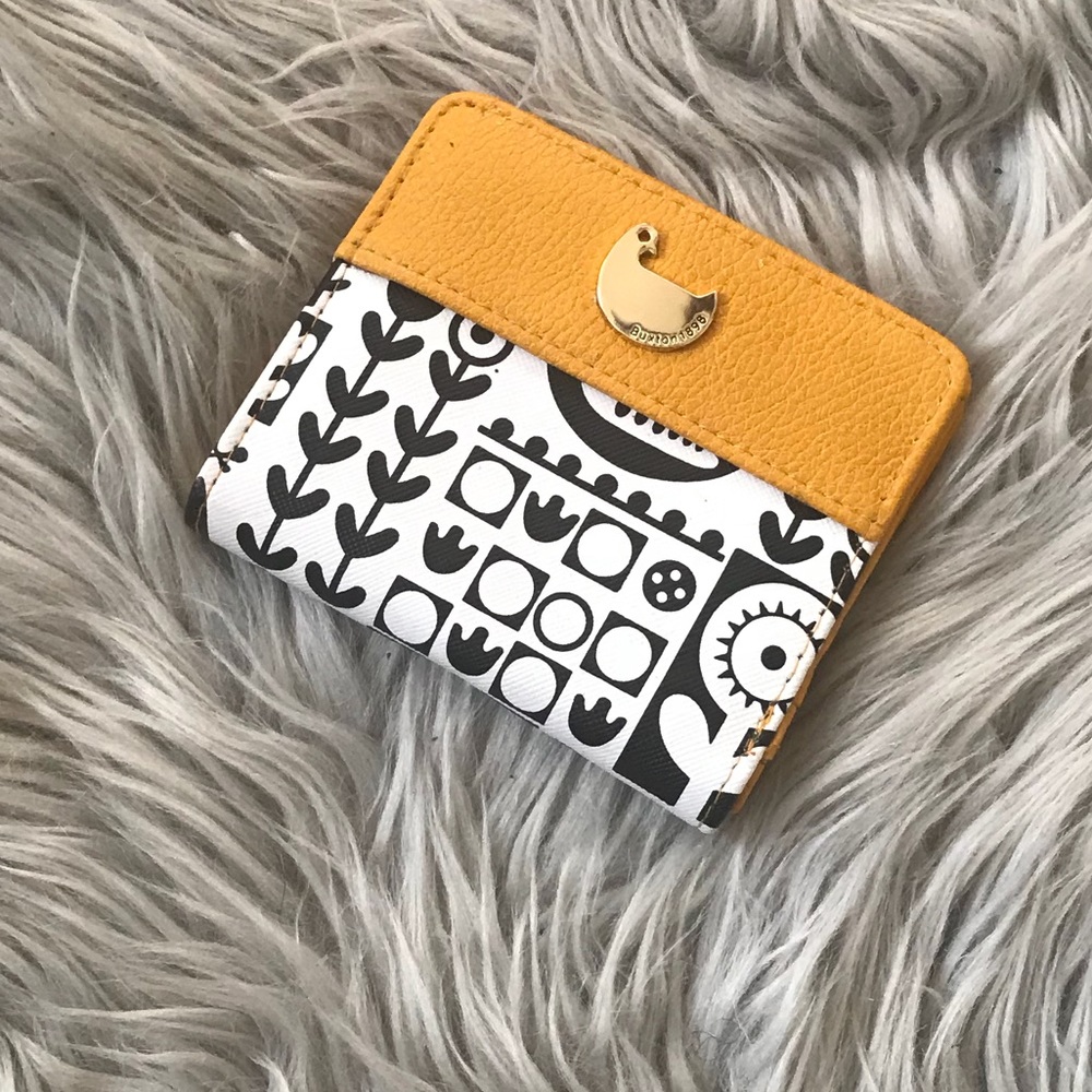 Small wallet with cute design
